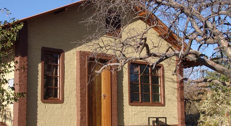 Gondwana Etosha Safari Camp Villa Okaukuejo Eksteriør billede